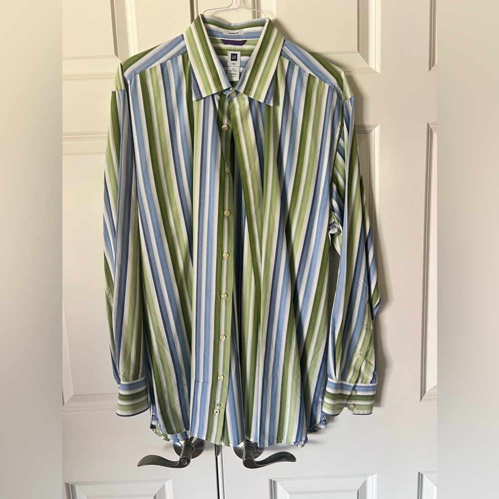 Men’s XL GAP Dress Shirt - Green and blue Striped long sleeve